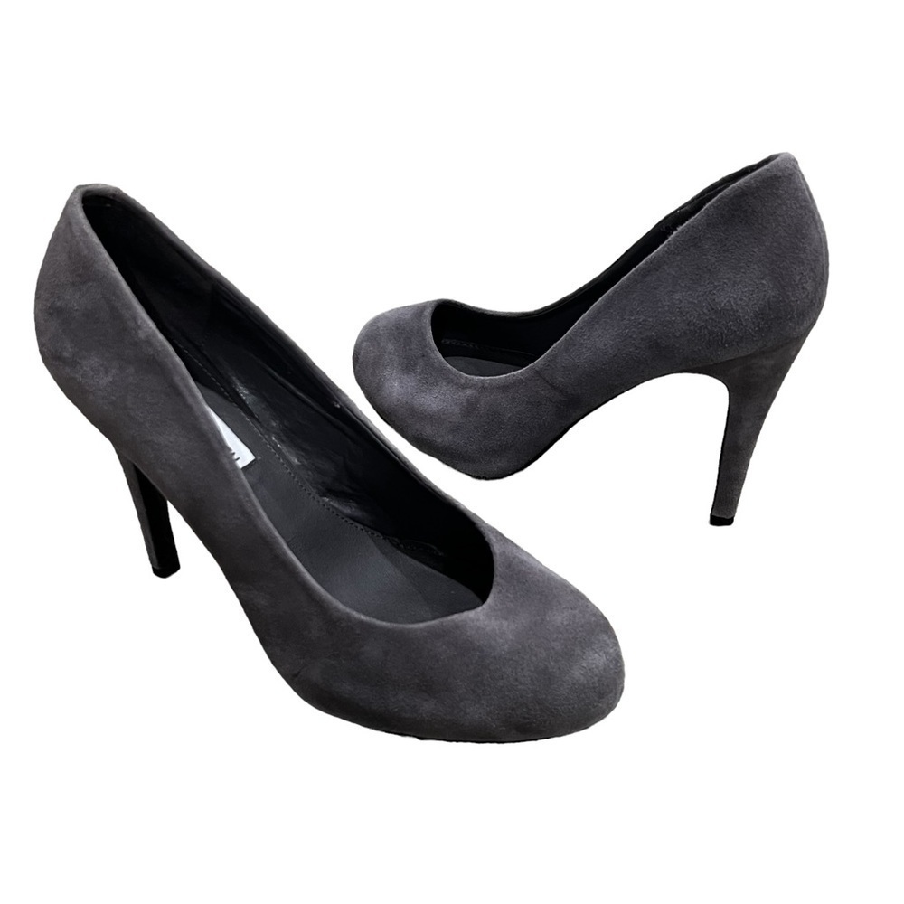 Steve Madden Gray Suede Remmedy Almond Toe Heels Size 7.5 Women's